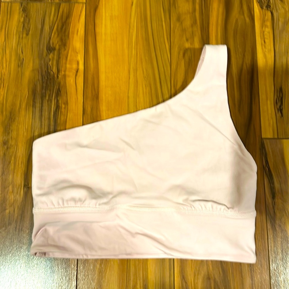 Lululemon sport Bra SZ 6 asymmetrical off shoulder NEW